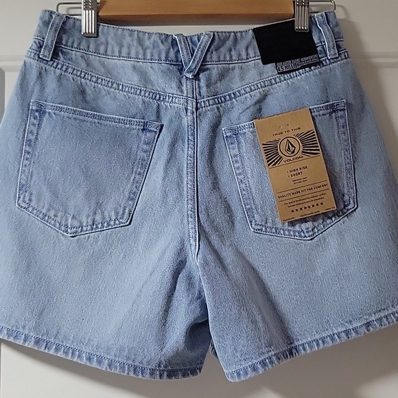 Volcom High Rise Boyfriend Short - Picture 2 of 4